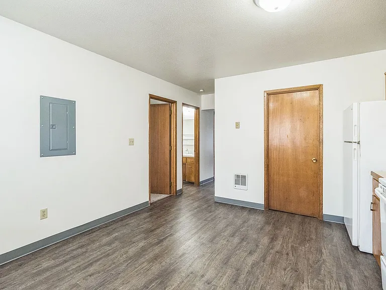 The Cardinal Apartments — Photo 19