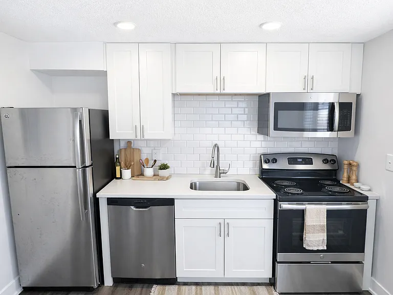 502 Park Ave #2 — Photo 3