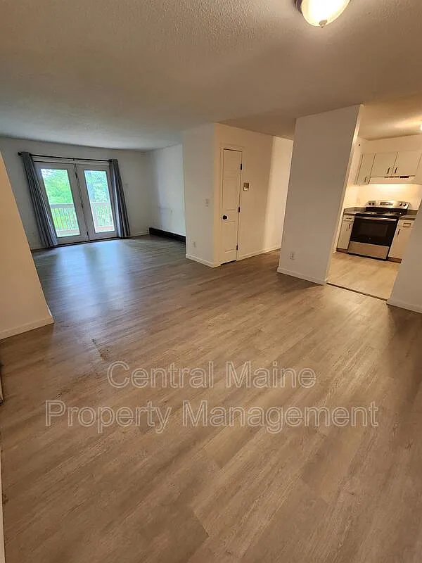 2 bed, 1.0 bath, $1,650 — Photo 1
