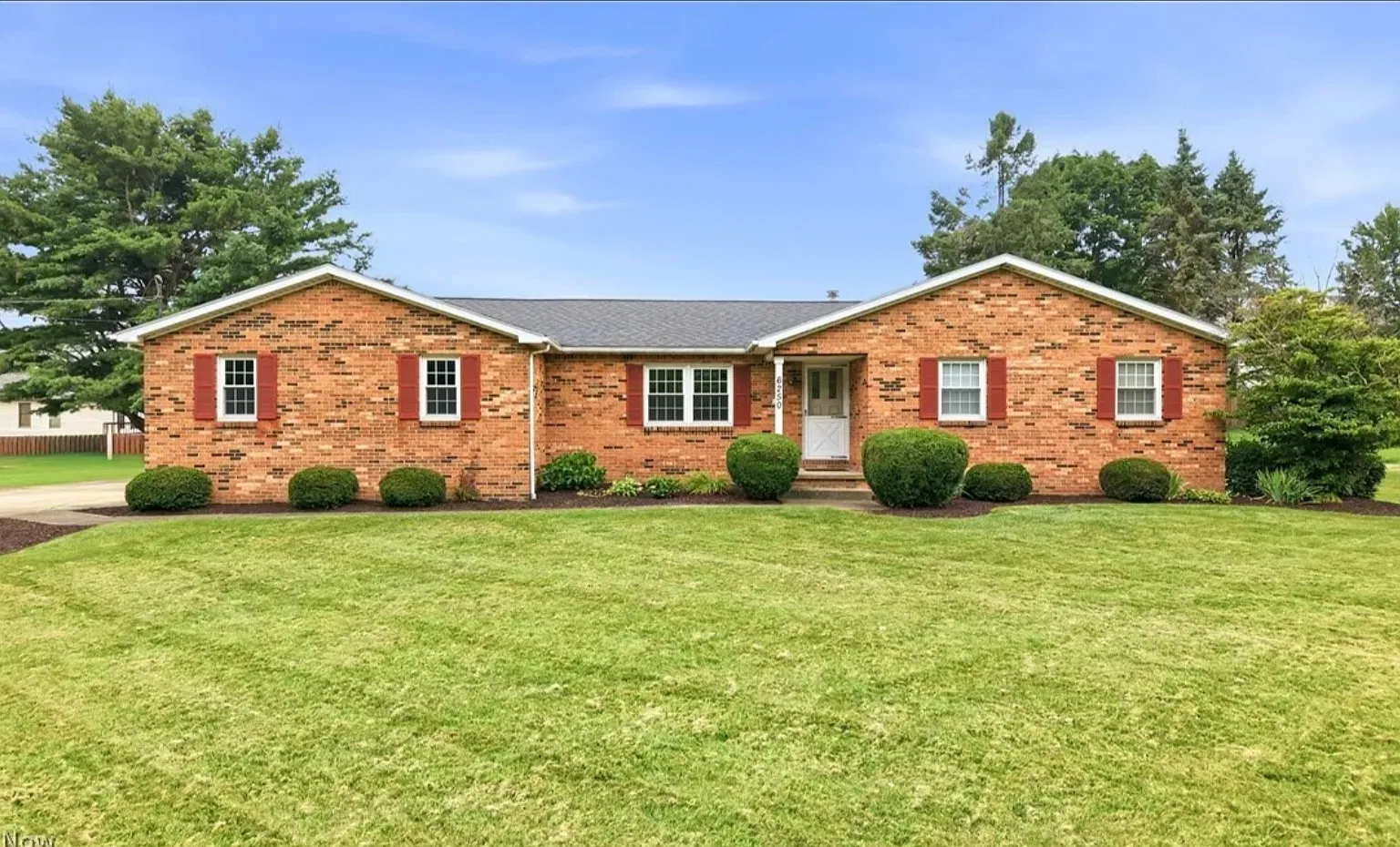 3 bed, 2.5 bath, 1639 sqft, $2,800 — Photo 1