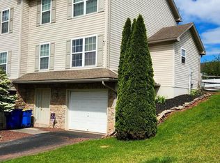 215 Fisher Dr, York, PA