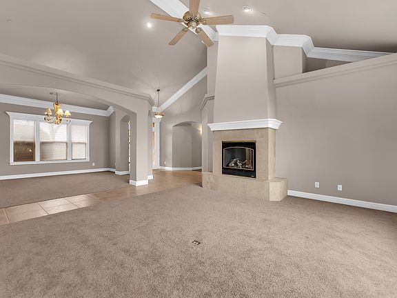 3rd image of 831 Santa Cruz Dr