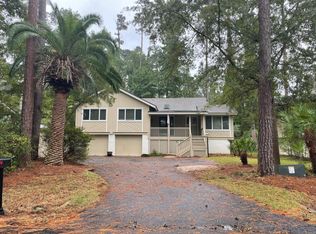 12 Goldfinch Ln, Hilton Head Island, SC 29928