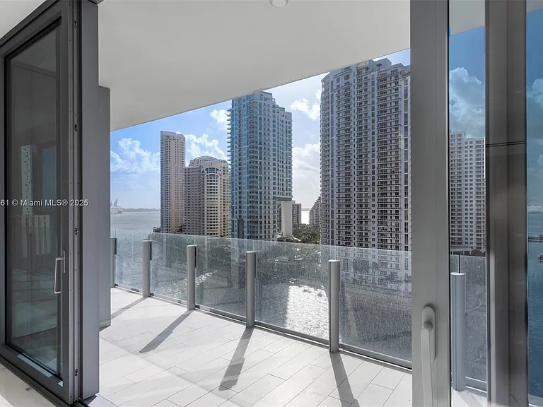 300 Biscayne Blvd #1403 — Photo 12