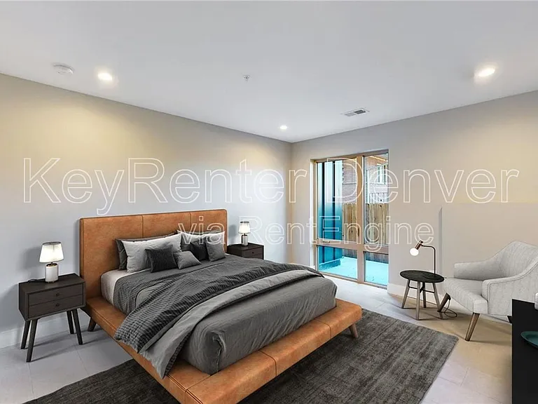 1930 N Grove St #3 — Photo 7
