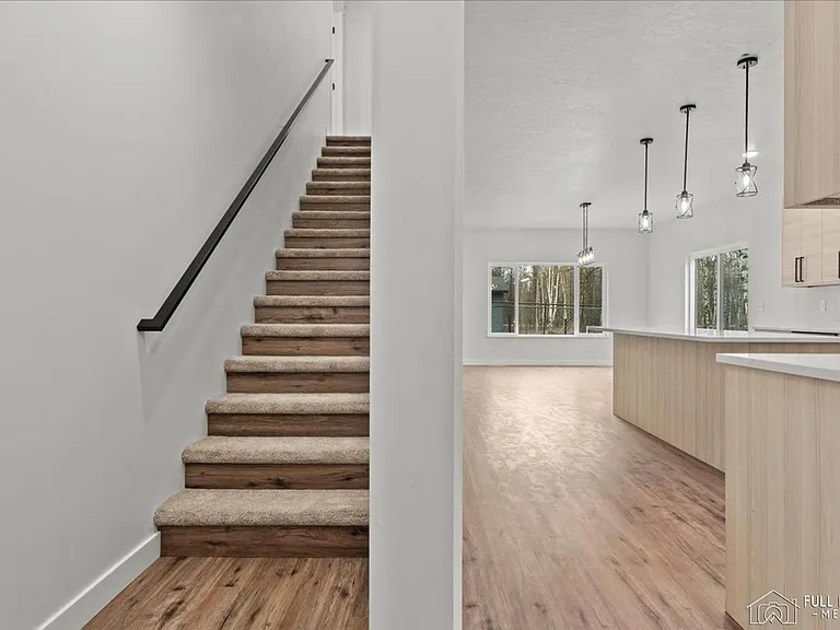 7442 N Paw St — Photo 33