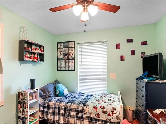2nd image of 112 Haroleans St