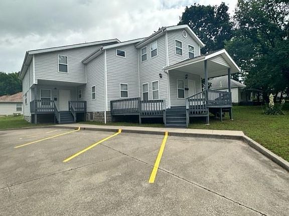 3rd image of 516 & 518 W Hickory St