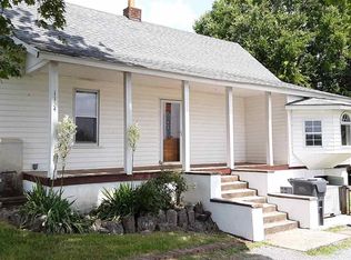 1134 Hill St, Dandridge, TN 37725