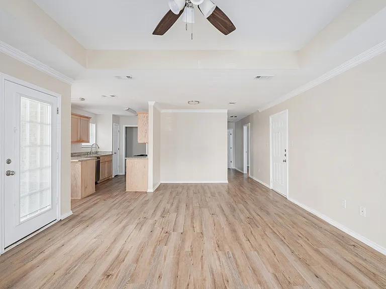 1803 Park Pl — Photo 2