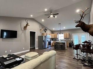 684 River Valley Rd, Doniphan, MO 63935