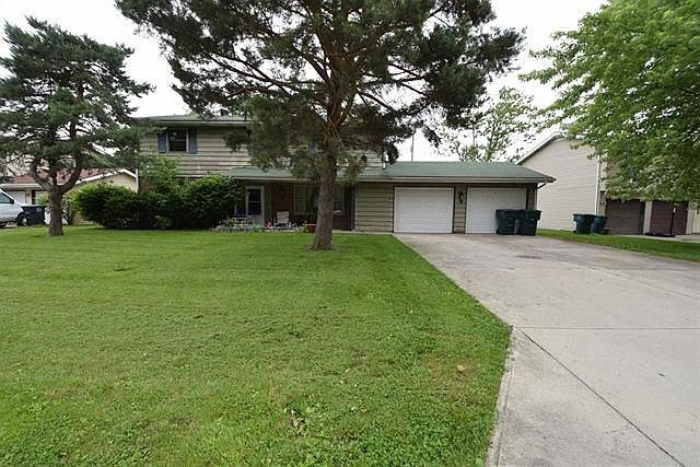2nd image of 208 W Charter Dr