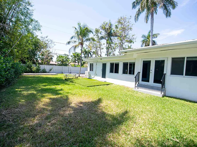 1532 Fletcher St — Photo 44