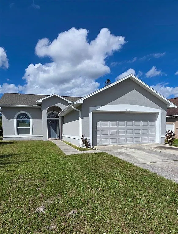 3 bed, 2.0 bath, 1153 sqft, $2,390 — Photo 1