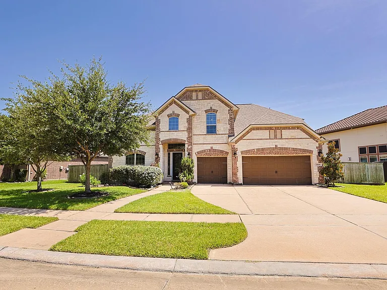 9739 Reston River Ln — Photo 1