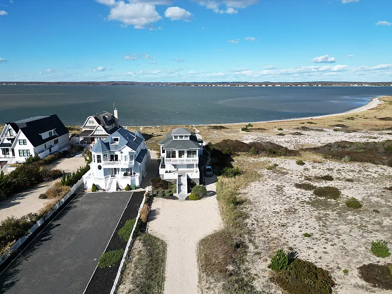 750 Dune Rd — Photo 5