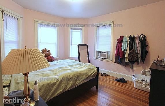 1st image of 385 Pond Ave #2KR