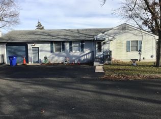 2002 Oak Dale Rd, Toms River, NJ 08753