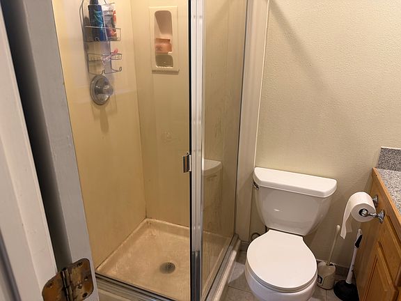 5th image of 825 Southwood Blvd #11
