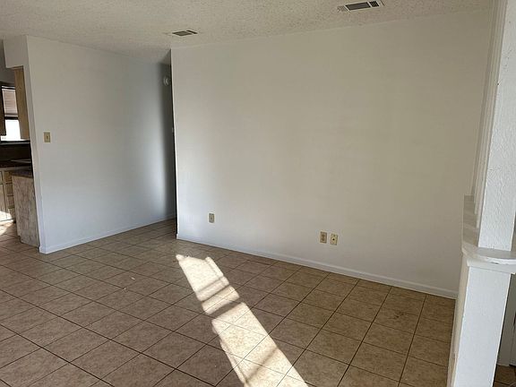 3rd image of 2302 Hunt Dr #2302