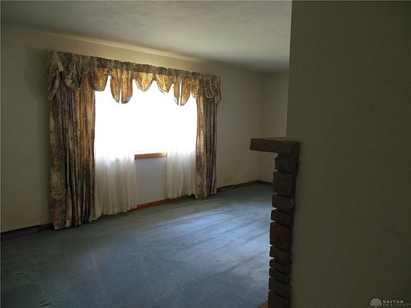 4th image of 633 Bellaire Ave