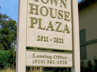 Town House Plaza, Castro Valley, CA 94546