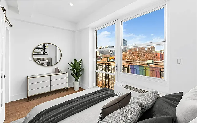 Rented by REAL New York | media 9