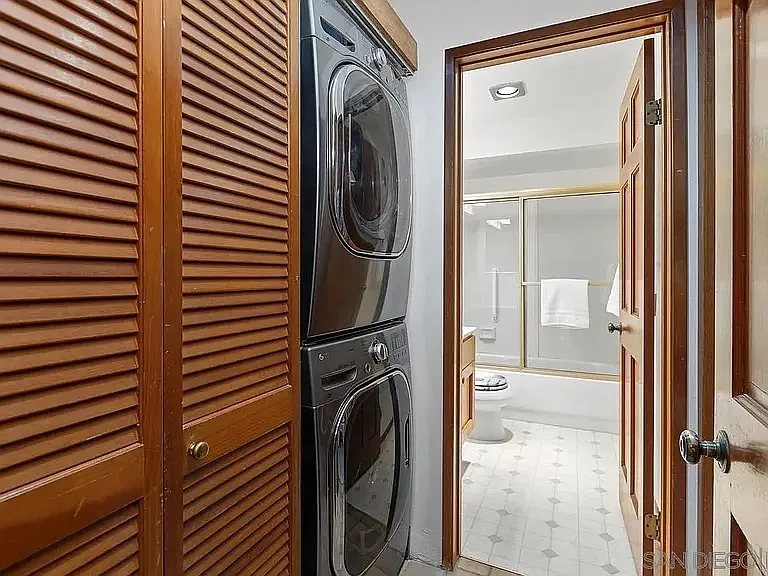 8840 Villa La Jolla Dr #203 — Photo 23