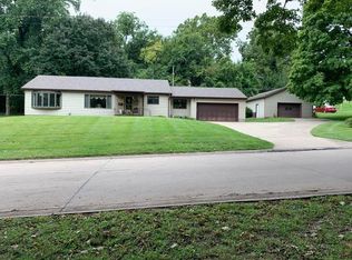 5810 S 3rd St, Saint Joseph, MO 64504