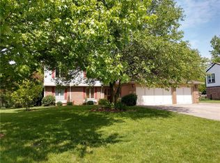 1432 Secretariat Ln, Indianapolis, IN 46217