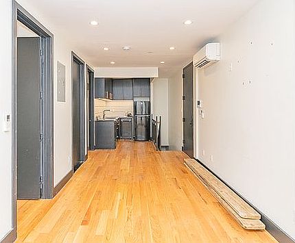 2nd image of 1662 Woodbine St #1A