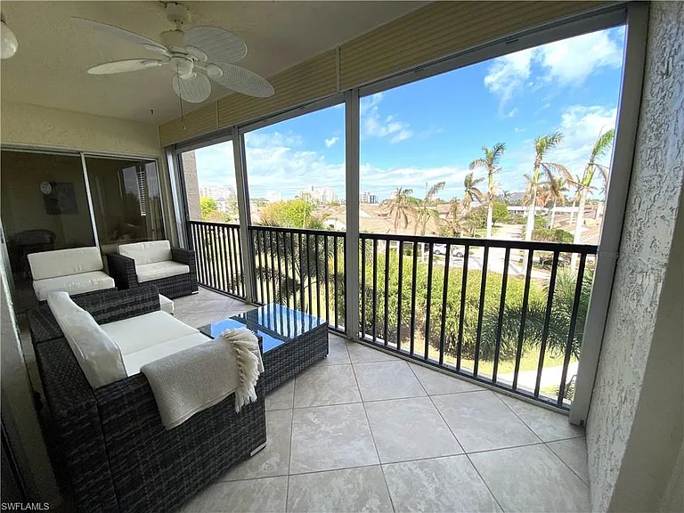 555 Park Shore Dr #B-407 — Photo 25