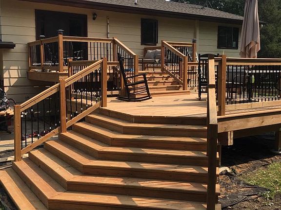 5th image of 526 N Woodland Dr
