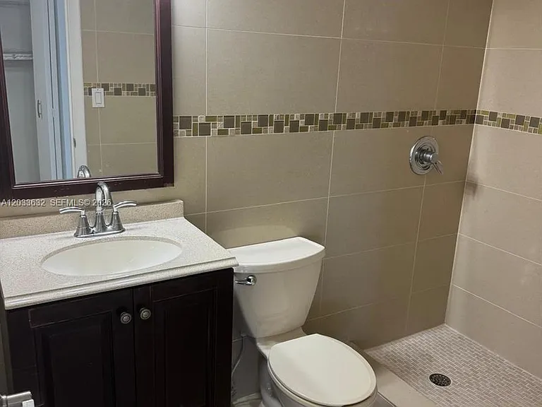 66 N Valencia Ave #Penthouse 2A — Photo 24