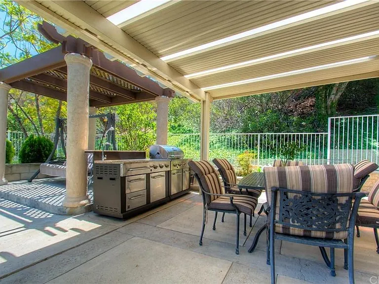 3061 Diamond View Cir — Photo 56