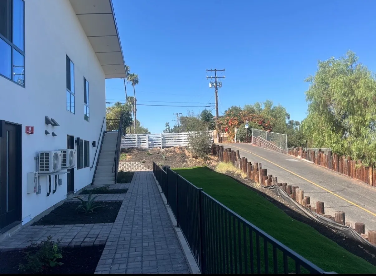 Studio, 460 sqft, $1,850 — Photo 4