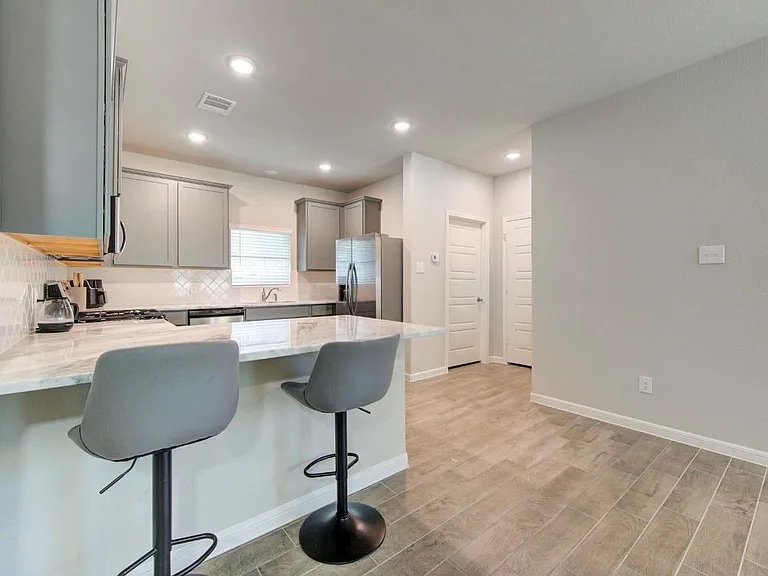 22827 Ephesus Ave — Photo 8