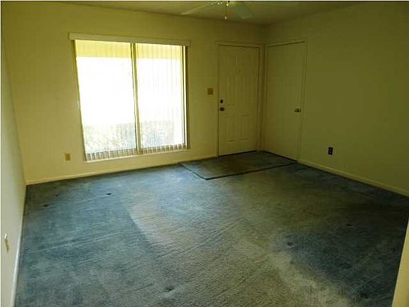 3rd image of 3225 Newton Dr