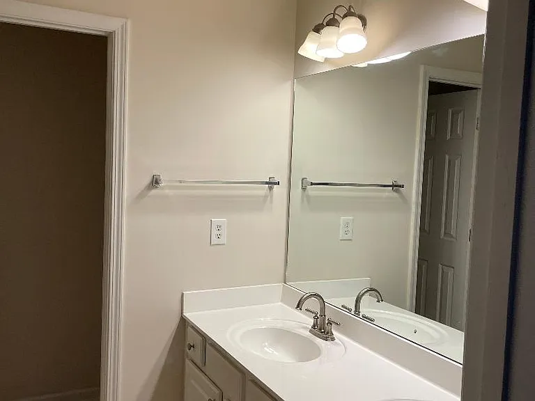 3648 Postwaite Cir — Photo 10