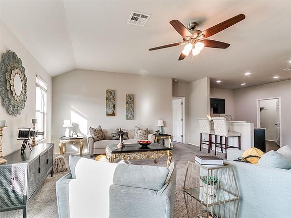 5th image of 2217 Stella Rd