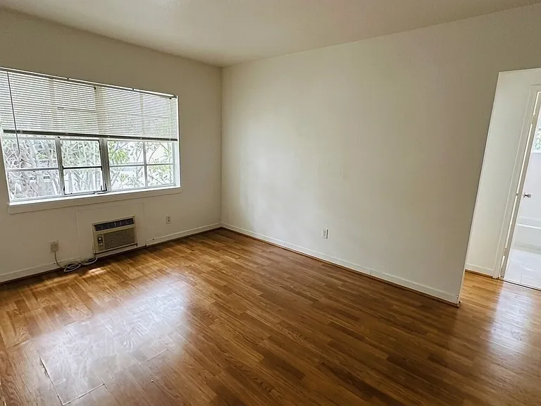 5603 Jackson St — Photo 20
