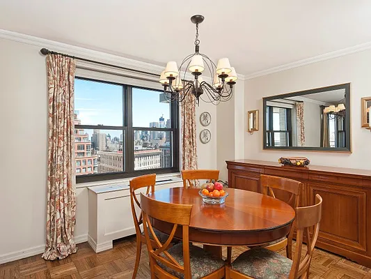 Sold by Sotheby's International Realty | media 21