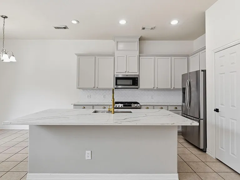 16023 Powder Springs Ln — Photo 22