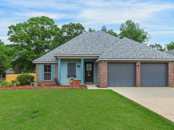 101 Spring Lake Cir, Lafayette, LA 70508