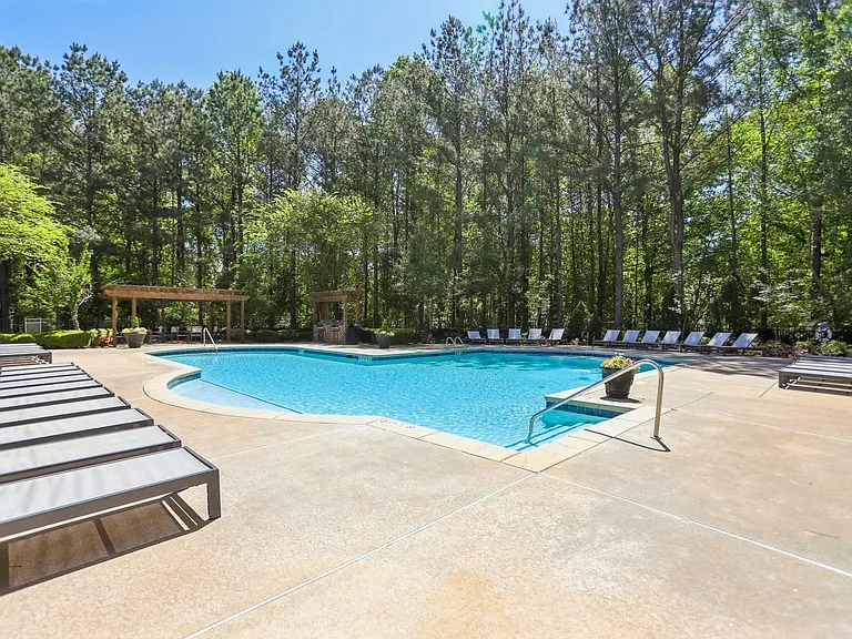 The Glen at Lanier Crossing — Photo 14