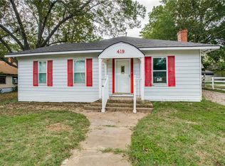 419 W Wilson St, Cleburne, TX 76033