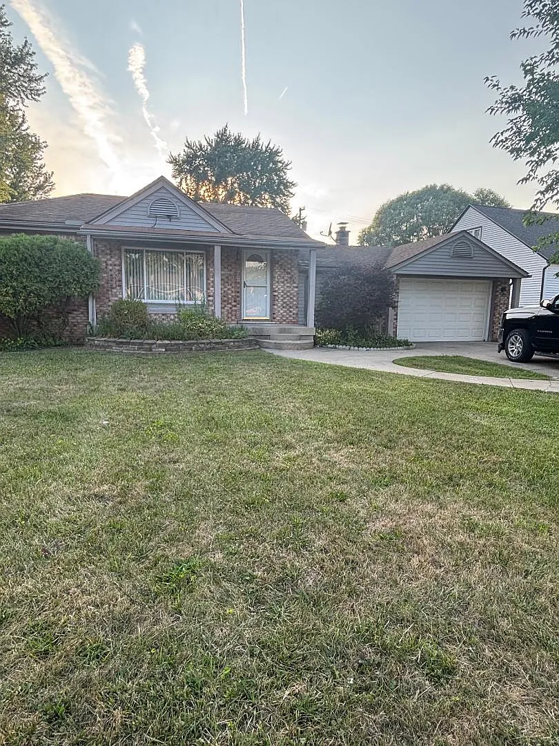 3 bed, 1014 sqft, $1,500 — Photo 1