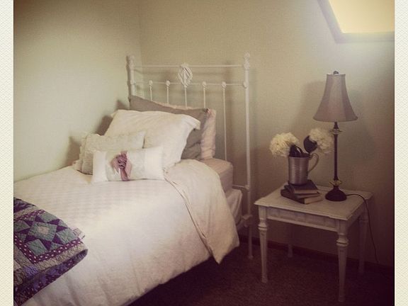 Upstairs Bedroom (1/3)