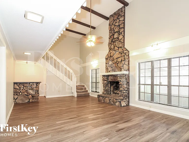 3007 Wood Thrush Dr — Photo 2