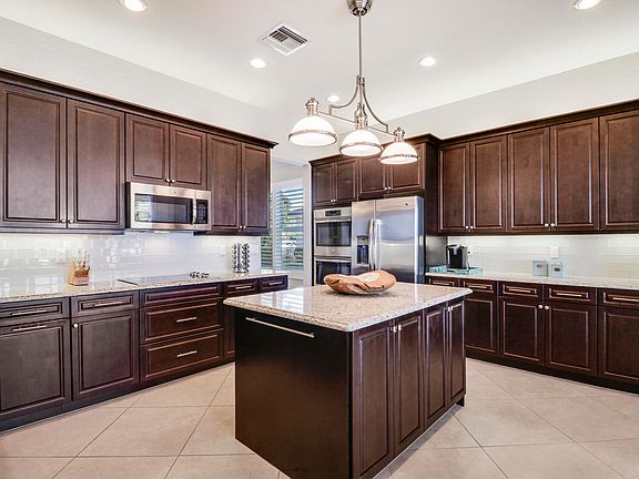 5th image of 7754 Maywood Crest Drive